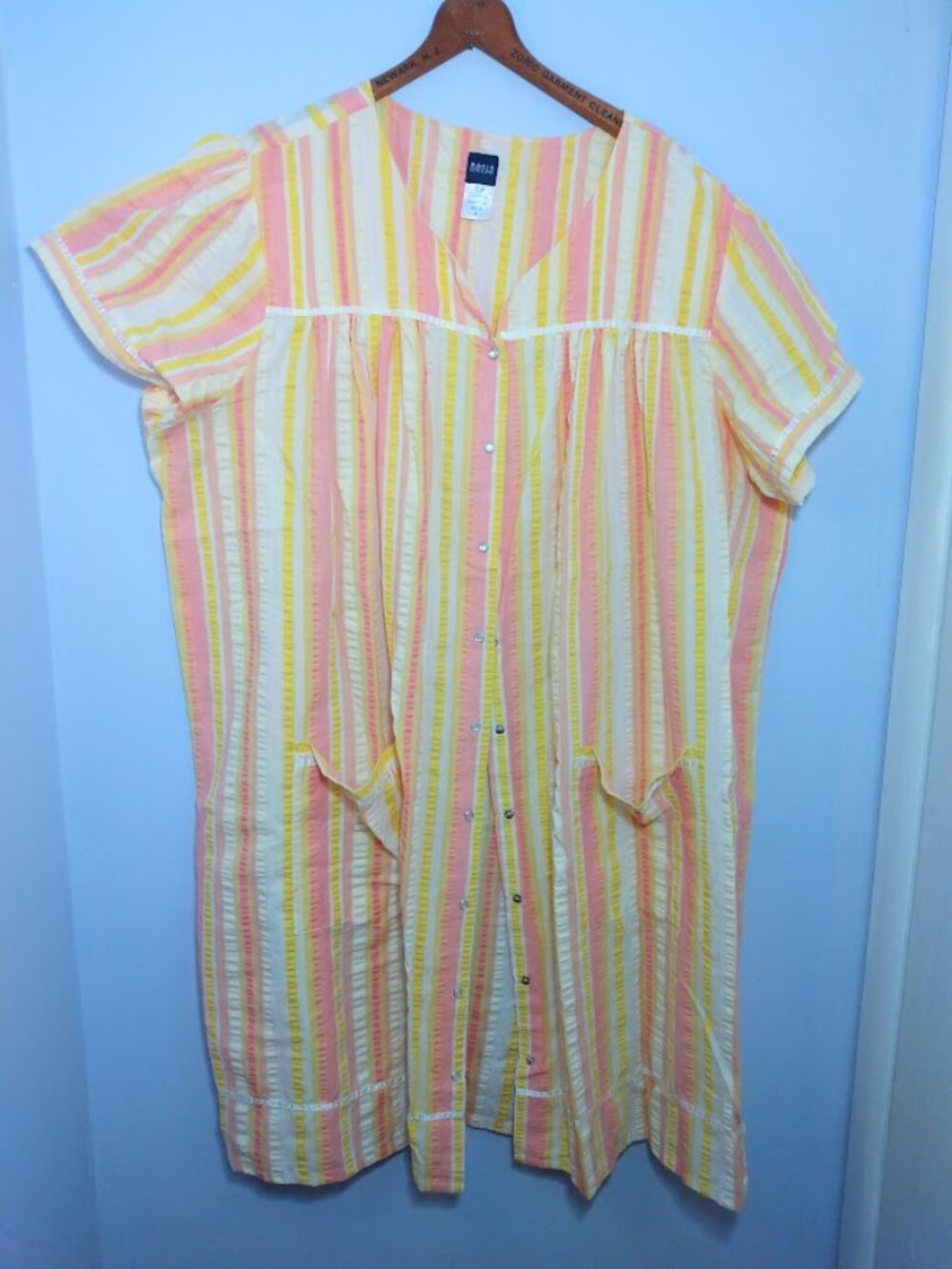 Basic Editions Vintage House Coat Striped Snap Front Sz 4X Pastel Pockets Granny